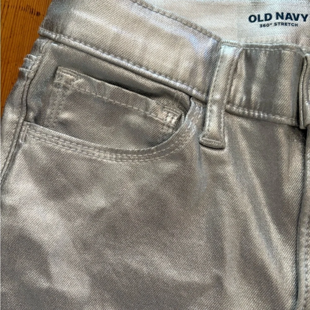 🍭OLD NAVY Rockstar Silver Jeggings